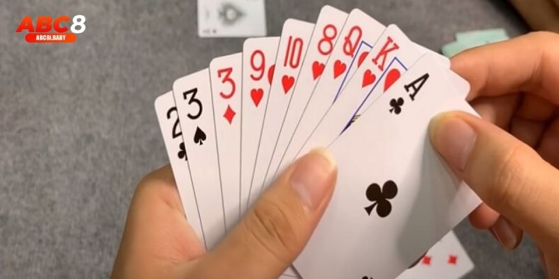 Kết quả ván bài Phỏm Tá lả được hiển thị rõ ràng